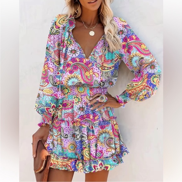 Boho Paisley Print Long Sleeve Mini Dress Size Large EUC no callouts MSRP $70 - Picture 1 of 10